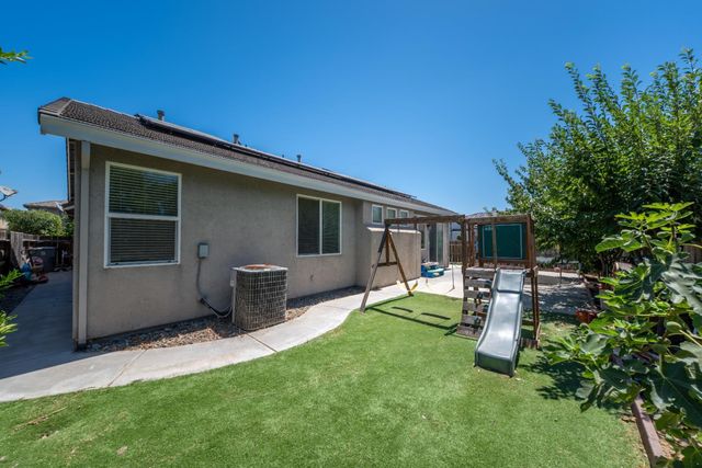 1000 Georgia Avenue, Madera, CA 93637