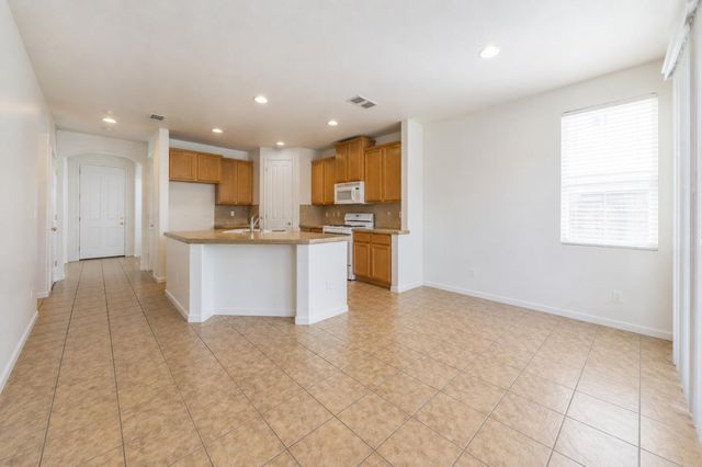 1000 Georgia Avenue, Madera, CA 93637