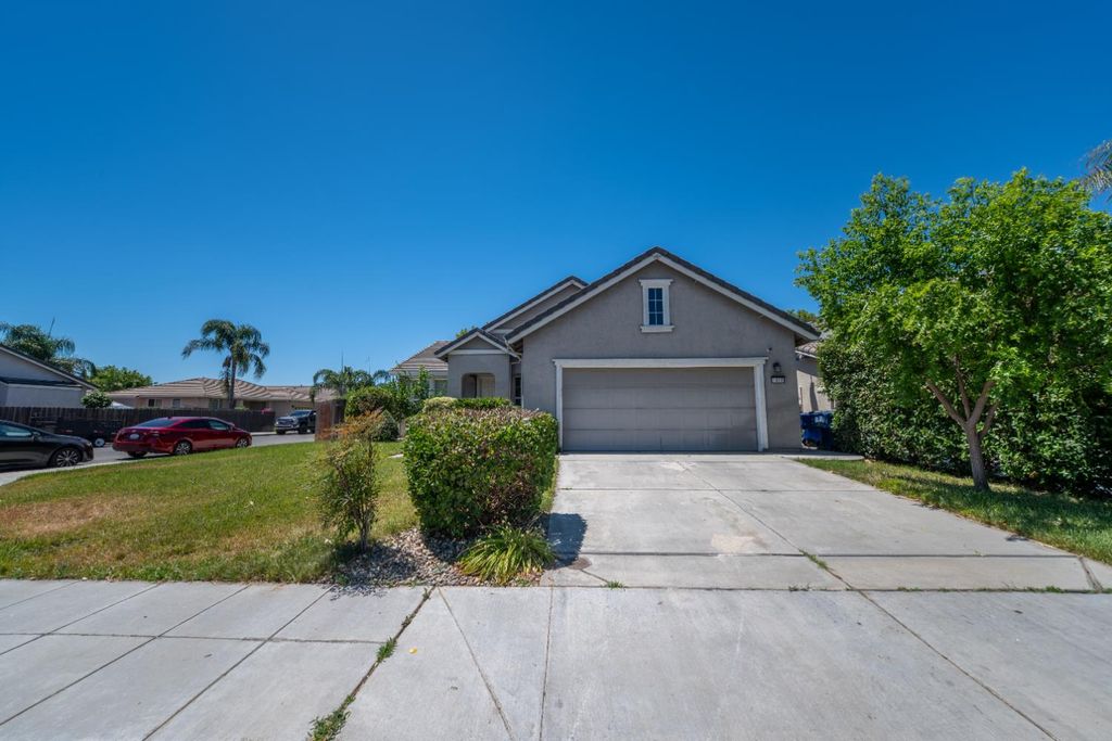 1000 Georgia Avenue, Madera, CA 93637