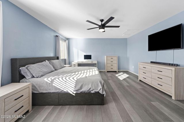 8018 S Golden Bell Drive, Tucson, AZ 85747