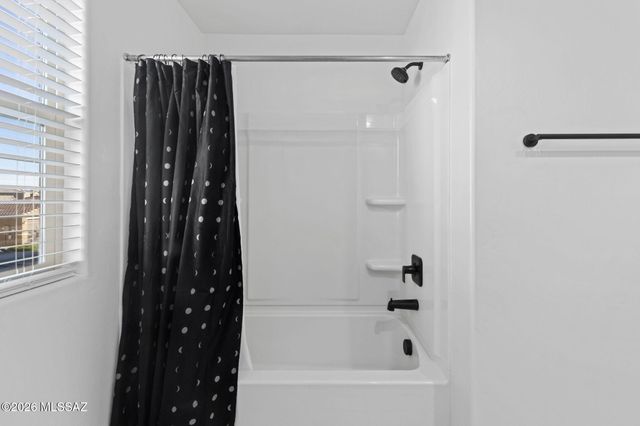 8018 S Golden Bell Drive, Tucson, AZ 85747