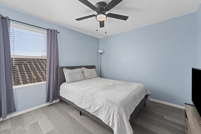 8018 S Golden Bell Drive, Tucson, AZ 85747