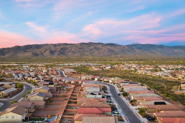 8018 S Golden Bell Drive, Tucson, AZ 85747