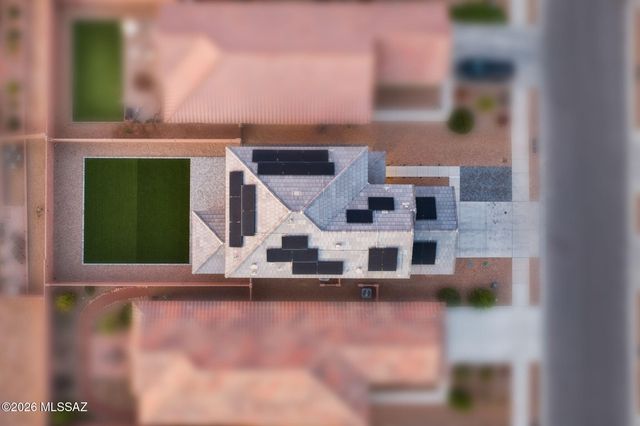 8018 S Golden Bell Drive, Tucson, AZ 85747