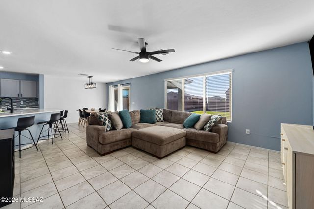 8018 S Golden Bell Drive, Tucson, AZ 85747