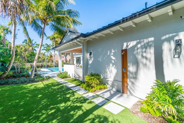 18 NW 15th Street, Delray Beach, FL 33444