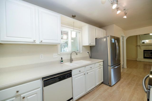 1501 Palmdale Dr, Modesto, CA 95355