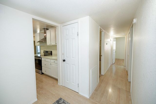 1501 Palmdale Dr, Modesto, CA 95355