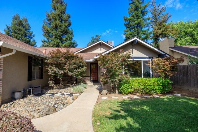 1501 Palmdale Dr, Modesto, CA 95355