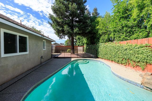 1501 Palmdale Dr, Modesto, CA 95355
