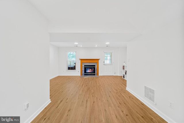 8596 COLD HARBOR LOOP, Manassas, VA 20111