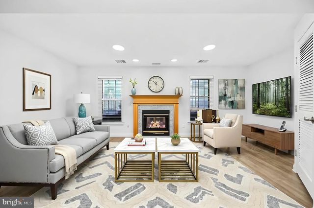 8596 COLD HARBOR LOOP, Manassas, VA 20111