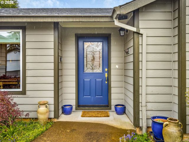 19220 COKERON Dr, Oregon City, OR 97045