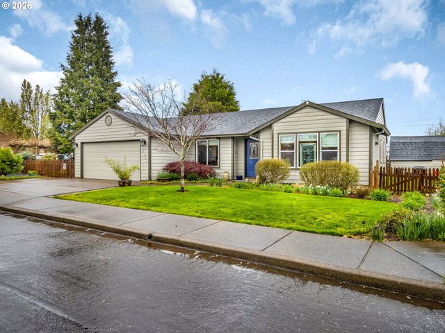 19220 COKERON Dr, Oregon City, OR 97045