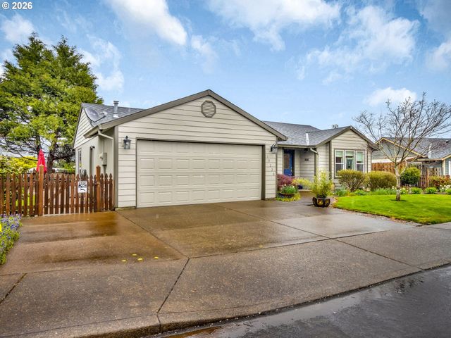 19220 COKERON Dr, Oregon City, OR 97045