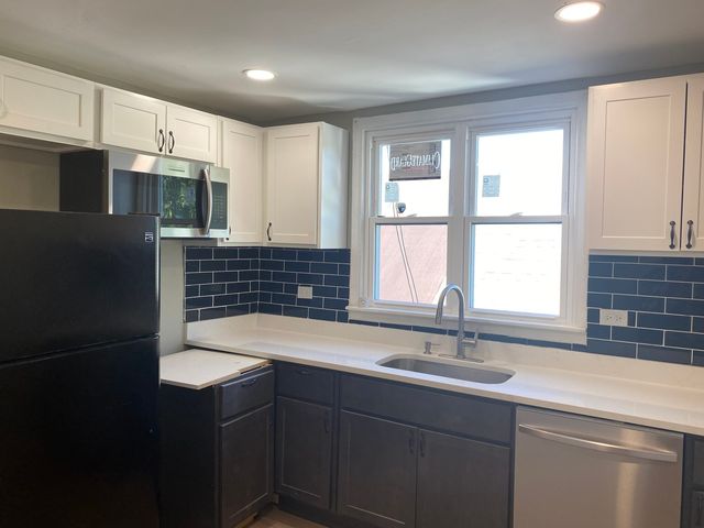 8011 S Dante Avenue 2, Chicago, IL 60619