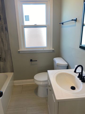 8011 S Dante Avenue 2, Chicago, IL 60619