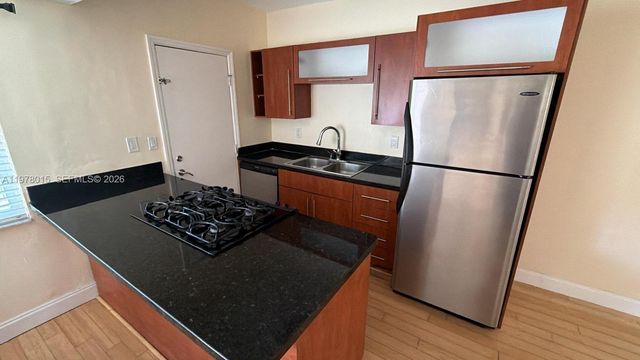 10101 W Bay Harbor Dr 9, Bay Harbor Islands, FL 33154