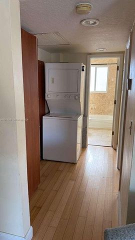 10101 W Bay Harbor Dr 9, Bay Harbor Islands, FL 33154