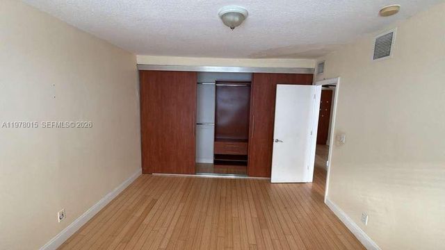 10101 W Bay Harbor Dr 9, Bay Harbor Islands, FL 33154