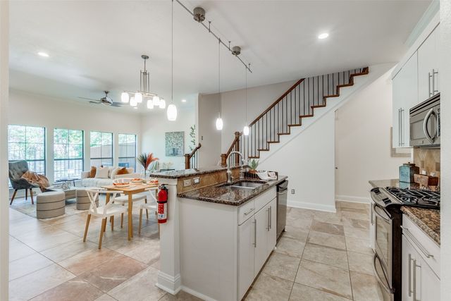 8819 Tudor Place, Dallas, TX 75228