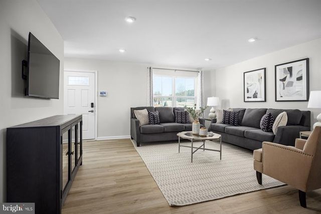 111 EAGLE DR, Gettysburg, PA 17325