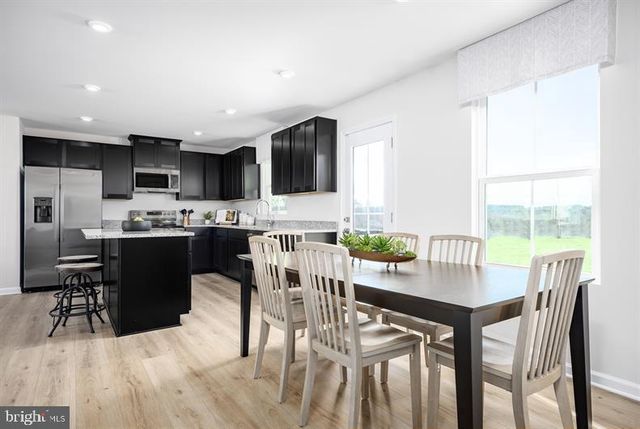 111 EAGLE DR, Gettysburg, PA 17325