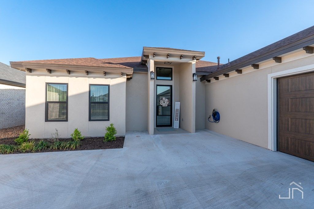 Image 2 of property listing at 5318 Riviera Lane, San Angelo, TX 76904