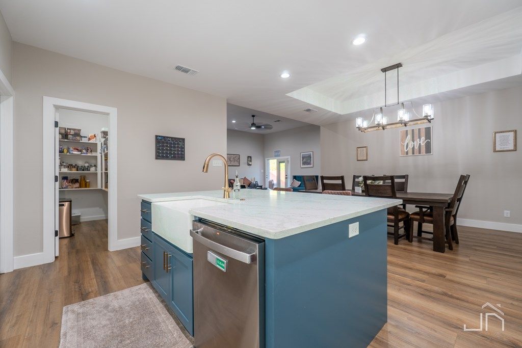 Image 8 of property listing at 5318 Riviera Lane, San Angelo, TX 76904