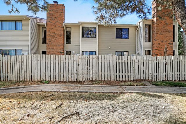 3 Lakeshore Drive NE, Albuquerque, NM 87112