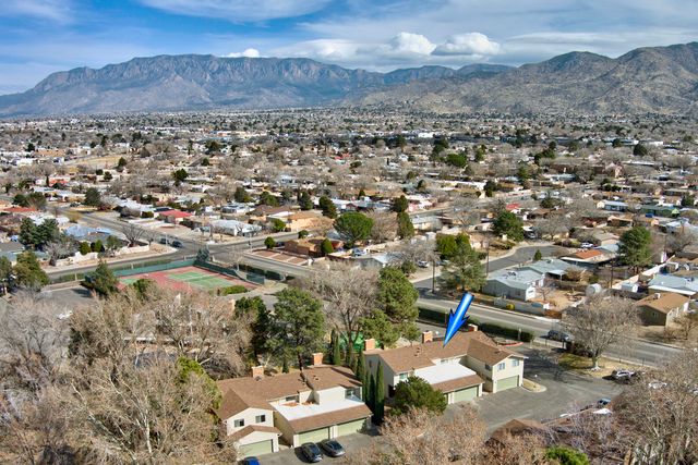 3 Lakeshore Drive NE, Albuquerque, NM 87112