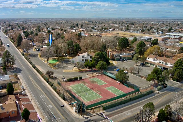 3 Lakeshore Drive NE, Albuquerque, NM 87112