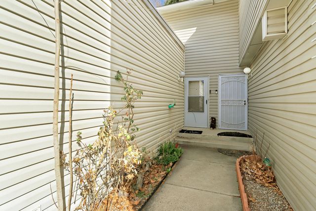 3 Lakeshore Drive NE, Albuquerque, NM 87112