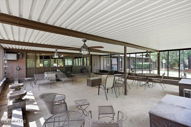 5230 Brookleigh Drive, Byram, MS 39272