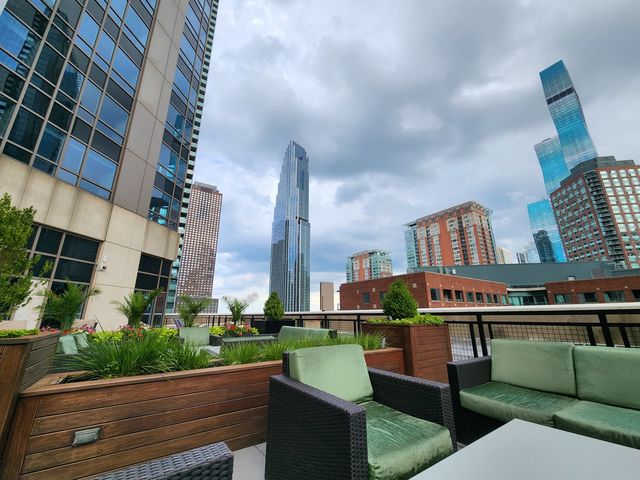 512 N Mcclurg Court 1206, Chicago, IL 60611