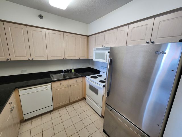 512 N Mcclurg Court 1206, Chicago, IL 60611