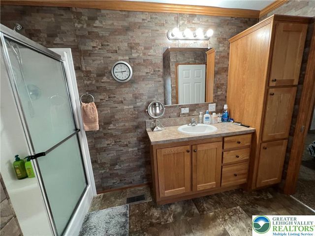 12 Springridge Road, Moore Twp, PA 18014