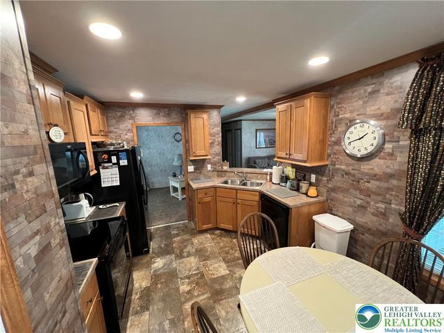 12 Springridge Road, Moore Twp, PA 18014