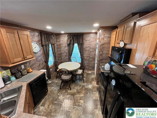 12 Springridge Road, Moore Twp, PA 18014