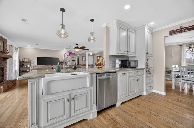 5 Camper Creek Rd, Fayetteville, TN 37334