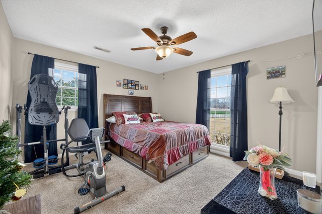 5 Camper Creek Rd, Fayetteville, TN 37334