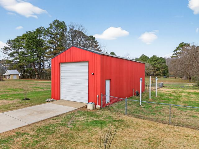 5 Camper Creek Rd, Fayetteville, TN 37334