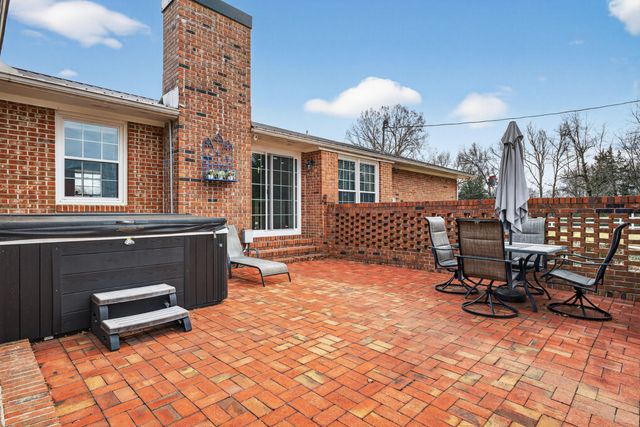 5 Camper Creek Rd, Fayetteville, TN 37334