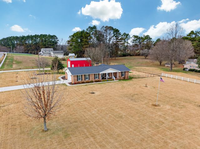 5 Camper Creek Rd, Fayetteville, TN 37334