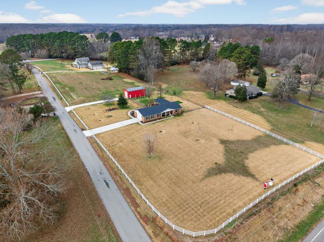 5 Camper Creek Rd, Fayetteville, TN 37334