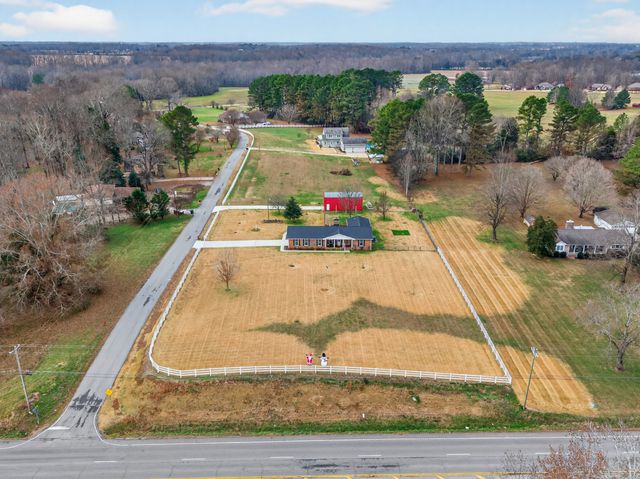 5 Camper Creek Rd, Fayetteville, TN 37334