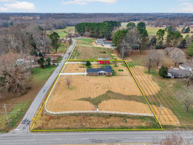 5 Camper Creek Rd, Fayetteville, TN 37334