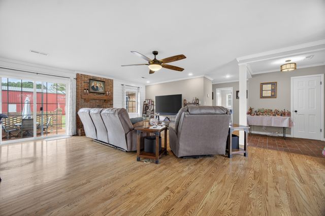 5 Camper Creek Rd, Fayetteville, TN 37334