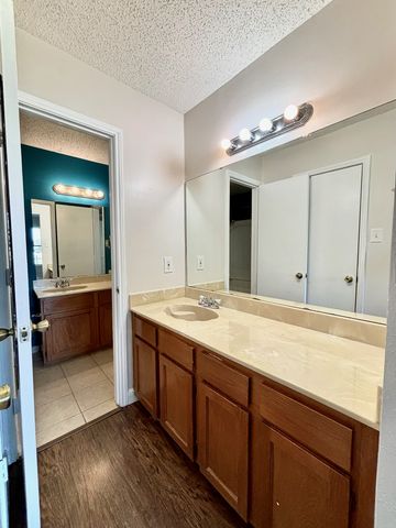 1501 Gentle Wind Drive, Arlington, TX 76018