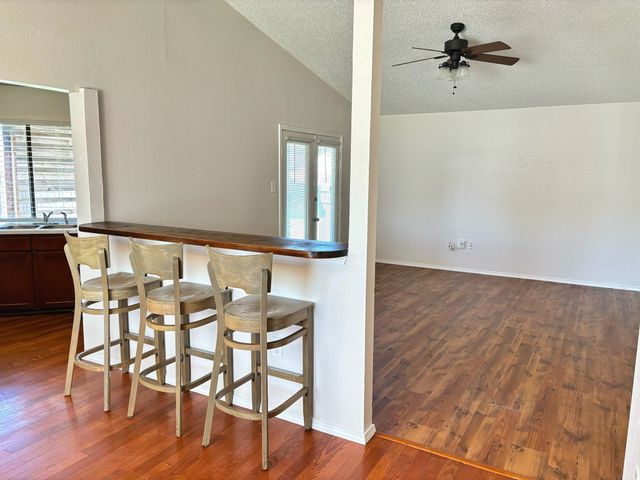 1501 Gentle Wind Drive, Arlington, TX 76018